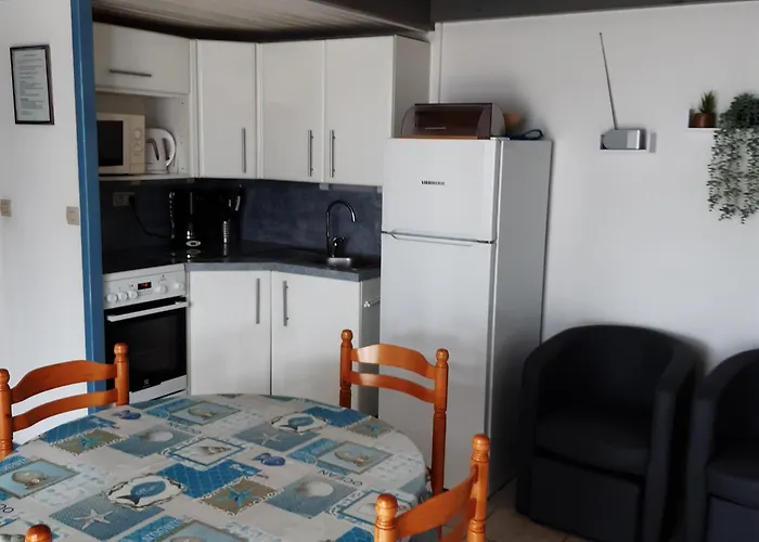 Maisonnette Cosy A Barbatre, Bordure Foret, Proche - Fr-1-823-6 Barbâtre